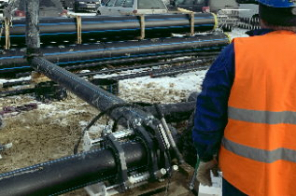 K&ouml;zművek, ipari h&aacute;l&oacute;zatok, &ouml;nt&ouml;zők kivitelez&eacute;se